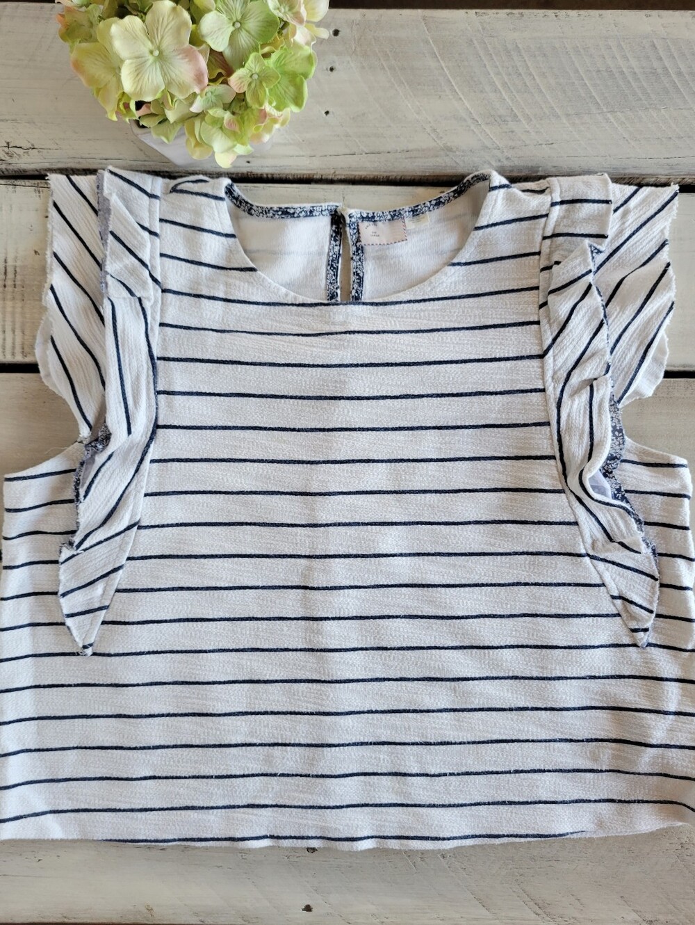 Anthroplogie 9-H15 Stcl Women’s White Navy Striped Ruffle Sleeve Blouse Sz Large